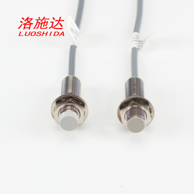 Luoshida 12V DC Cylindryczny indukcyjny czujnik zbliżeniowy z typem kabla